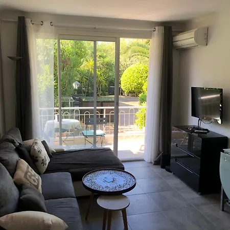 Only 60M To The Beach, 2 Bedroom Cozy Apartment, 80M2 Big Garden, Very Central Cannes Exterior foto